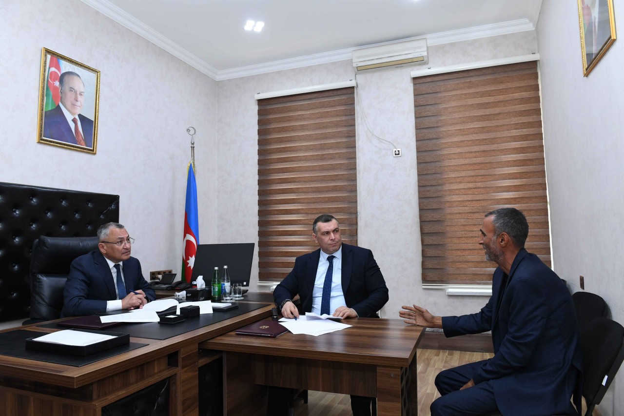 Rövşən Rzayev vətəndaşların problemini dinlədi - FOTOLAR